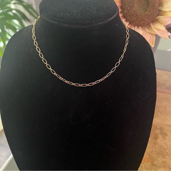 Gold tone Chainlink Necklace - Picture 3 of 7